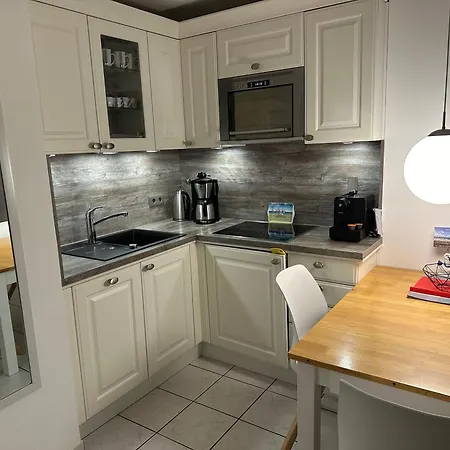 Hansele-klein-fein-strandnah-sein * Westerland